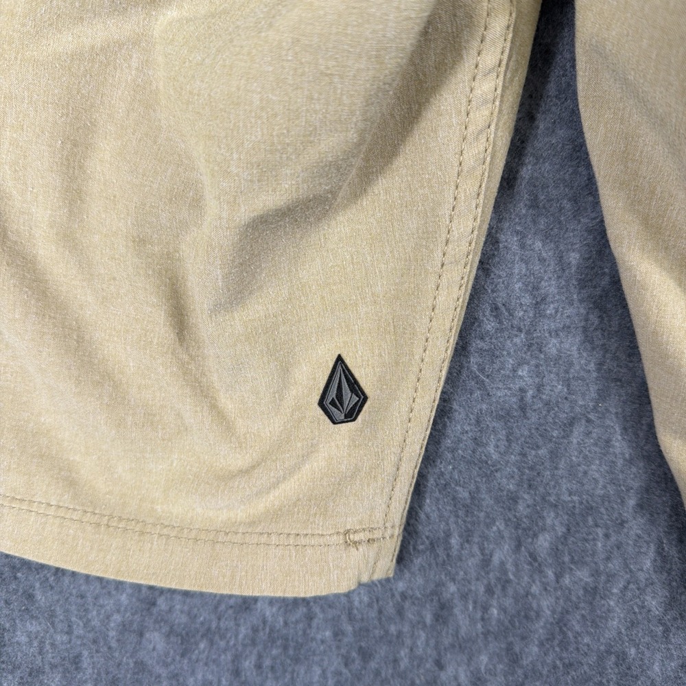 Volcom Surf & Turf Men 36 Tan 4Way Stretch Hybrid Shorts Skate Beach Breathable - Picture 4 of 6